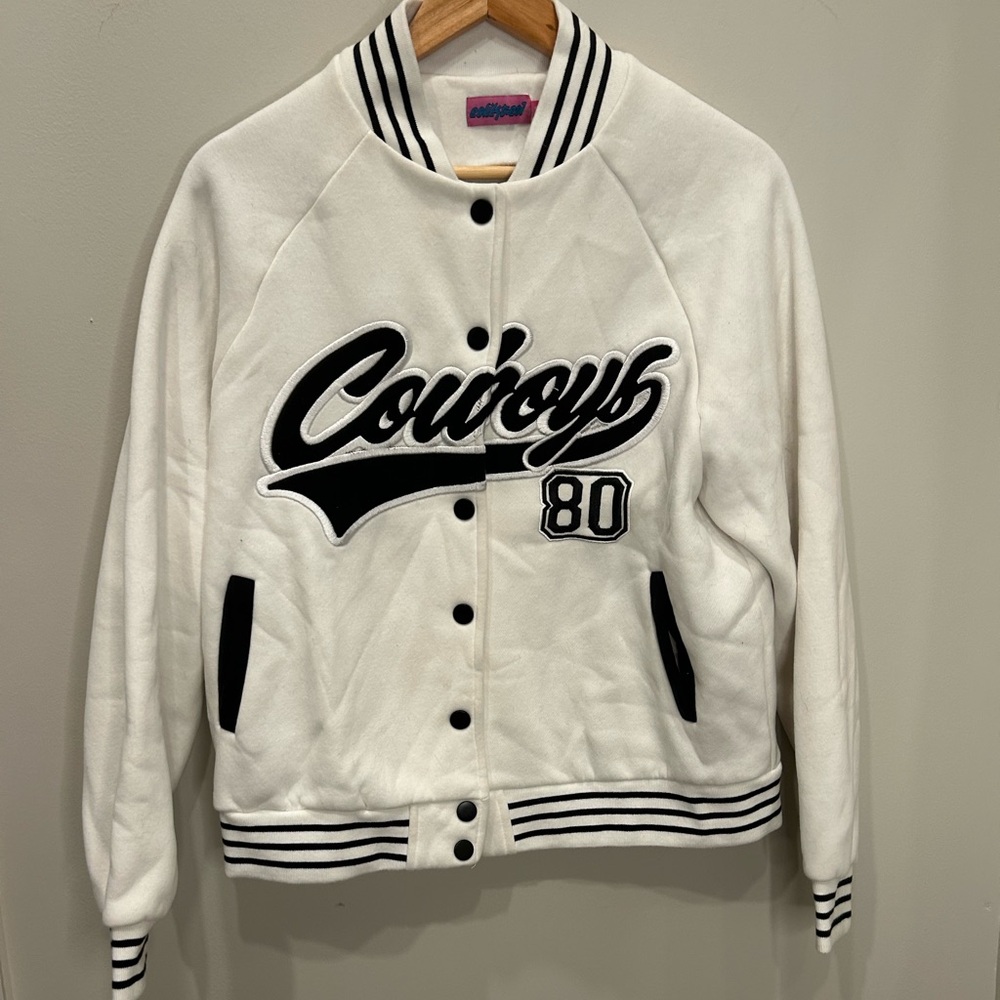 Edikted - Rodeo Oversized Sweatshirt Jacket - Picture 3 of 7